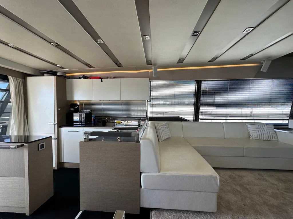 2017 Prestige 680 Yacht For Sale in Mandelieu-la-Napoule 2017 Prestige 680 Yacht For Sale in Mandelieu-la-Napoule