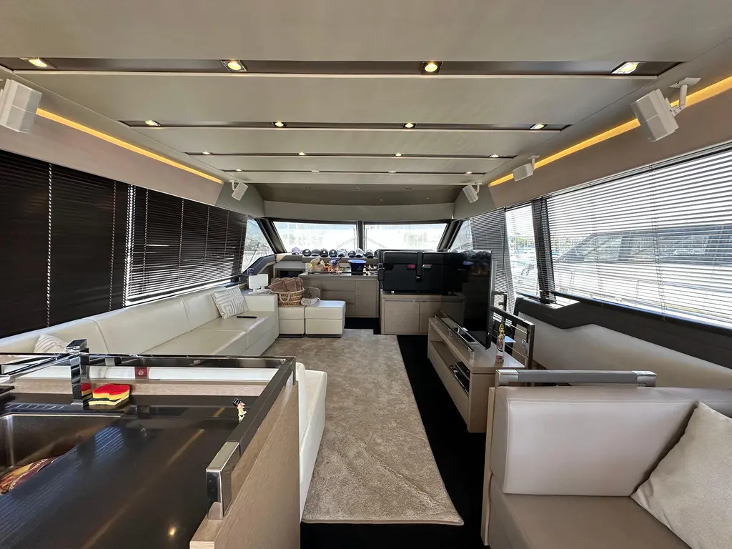 2017 Prestige 680 Yacht For Sale in Mandelieu-la-Napoule 2017 Prestige 680 Yacht For Sale in Mandelieu-la-Napoule
