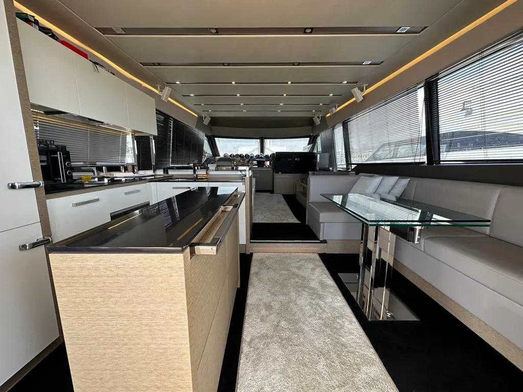 2017 Prestige 680 Yacht For Sale in Mandelieu-la-Napoule 2017 Prestige 680 Yacht For Sale in Mandelieu-la-Napoule