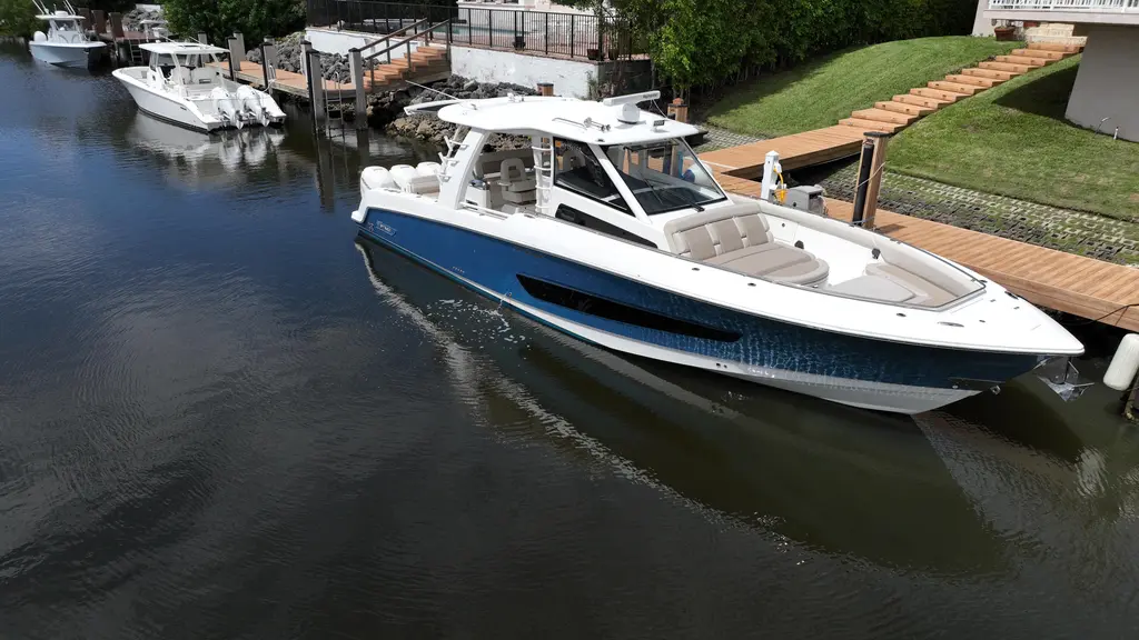 2020 Boston Whaler 420 Outrage Yacht For Sale in Coral Gables FL 2020 Boston Whaler 420 Outrage Yacht For Sale in Coral Gables FL