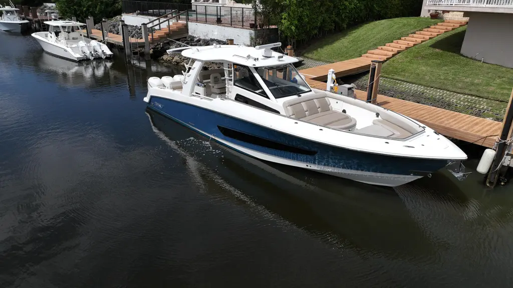 2020 Boston Whaler 420 Outrage Yacht For Sale in Coral Gables FL 2020 Boston Whaler 420 Outrage Yacht For Sale in Coral Gables FL