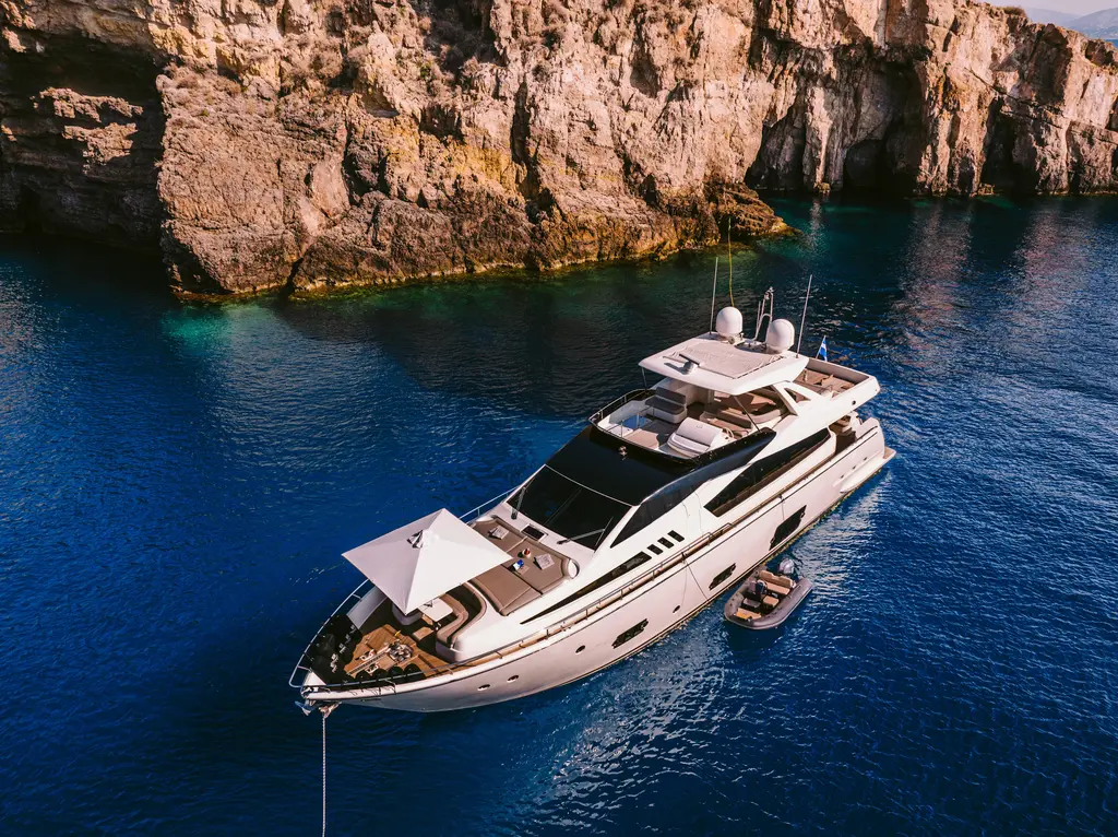 2010 Ferretti Yachts 800 Yacht For Sale in Athens 2010 Ferretti Yachts 800 Yacht For Sale in Athens