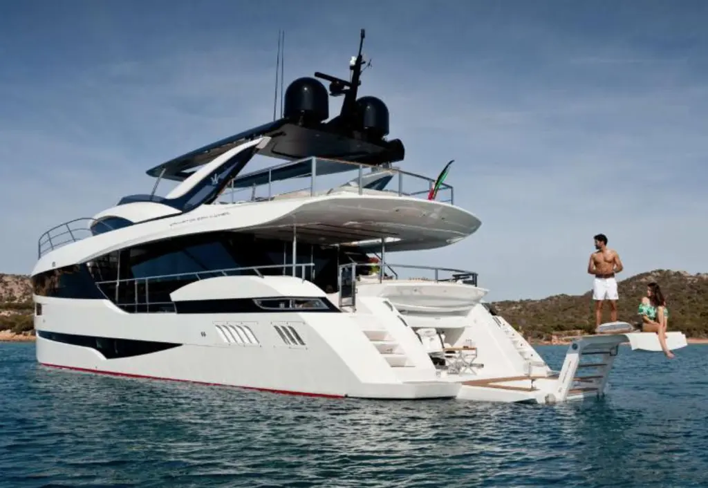  2017 Dominator Ilumen 28 Yacht For Sale in VIAREGGIO 