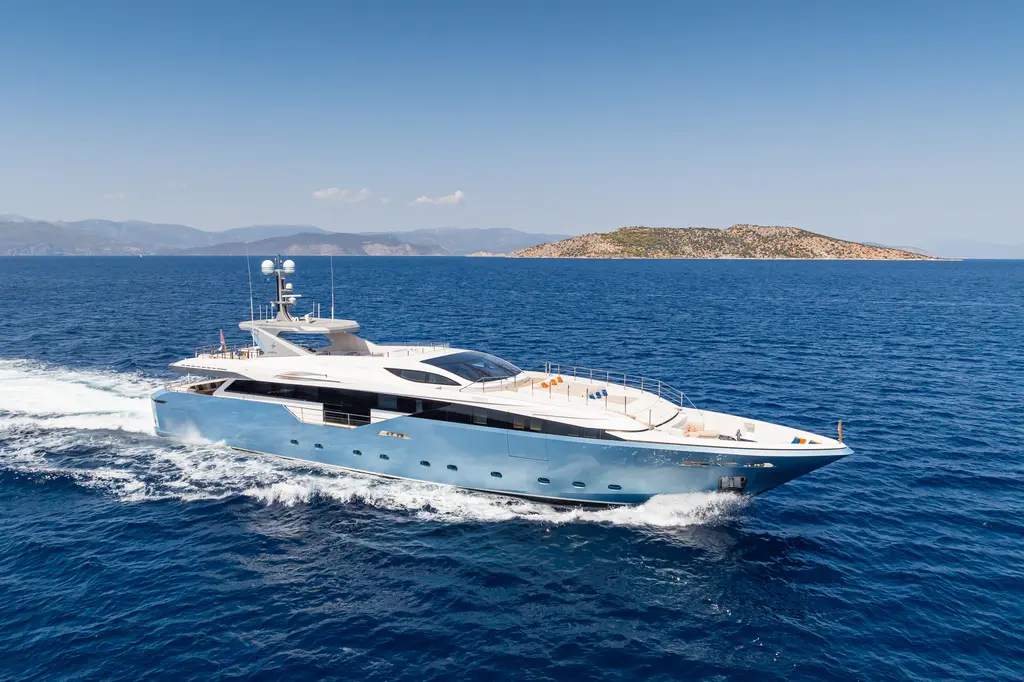 Blue Moon 2014 Admiral Regale 45 Yacht For Sale in Monaco Blue Moon 2014 Admiral Regale 45 Yacht For Sale in Monaco