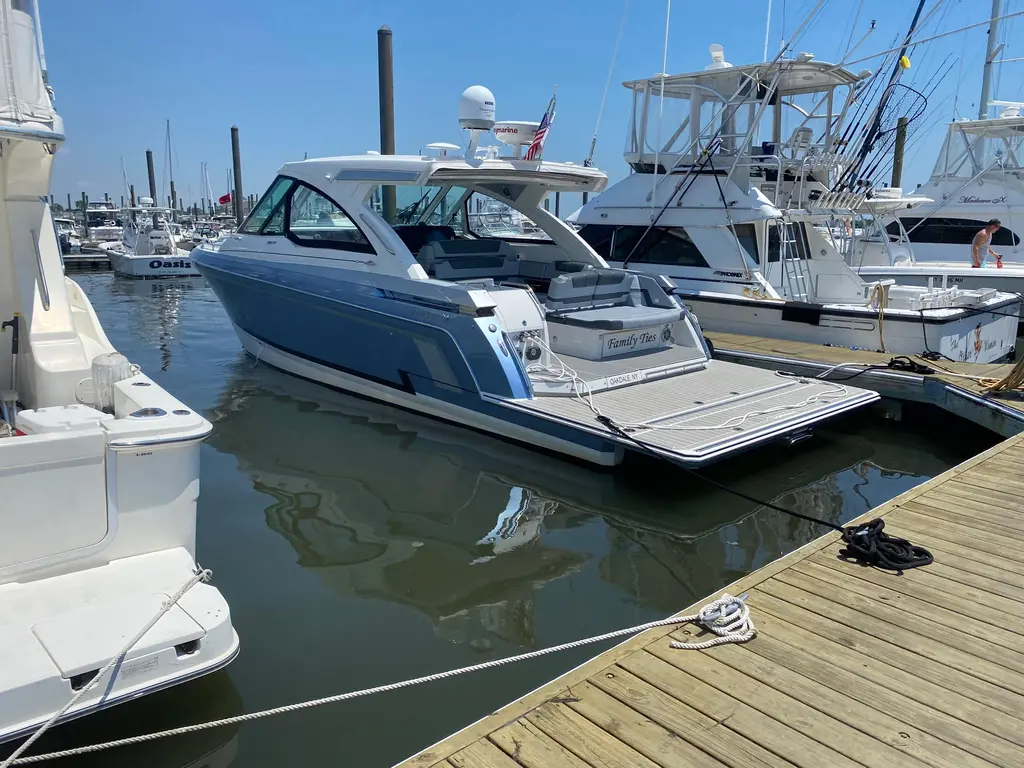 2020 Formula 380 Super Sport Crossover Yacht For Sale in Mattituck NY 2020 Formula 380 Super Sport Crossover Yacht For Sale in Mattituck NY